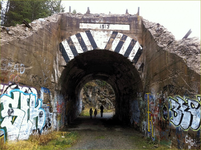 Greenwood Flag Tunnel