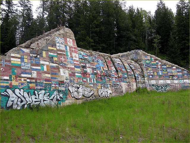 Greenwood Flag Tunnel